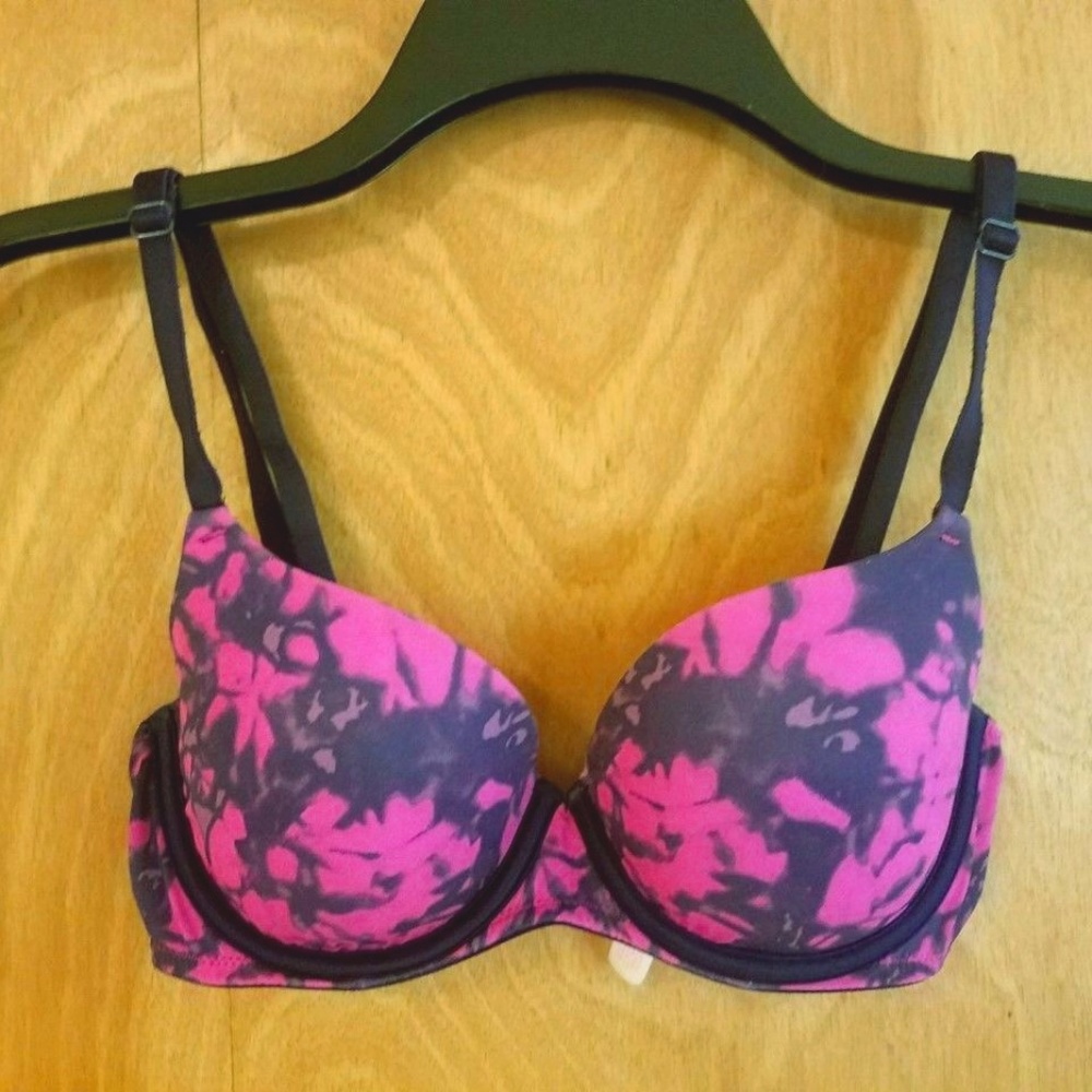 Pink Victoria's Secret Underwire Wear Bra